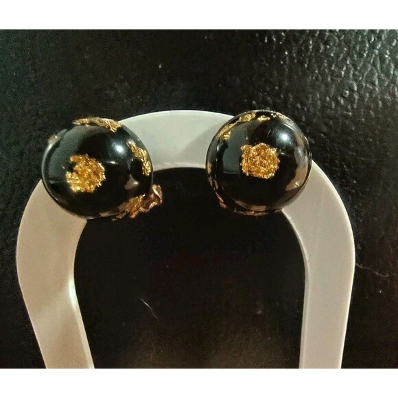 Vintage Lucite Earrings & Tie Tack Set – Clear with Gold Flakes - Picture 3 of 7